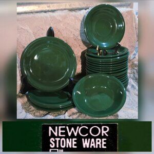 24PC Newcor Stoneware Vintage Bravo Hunter Green Collectible Dinnerware Set L1/2